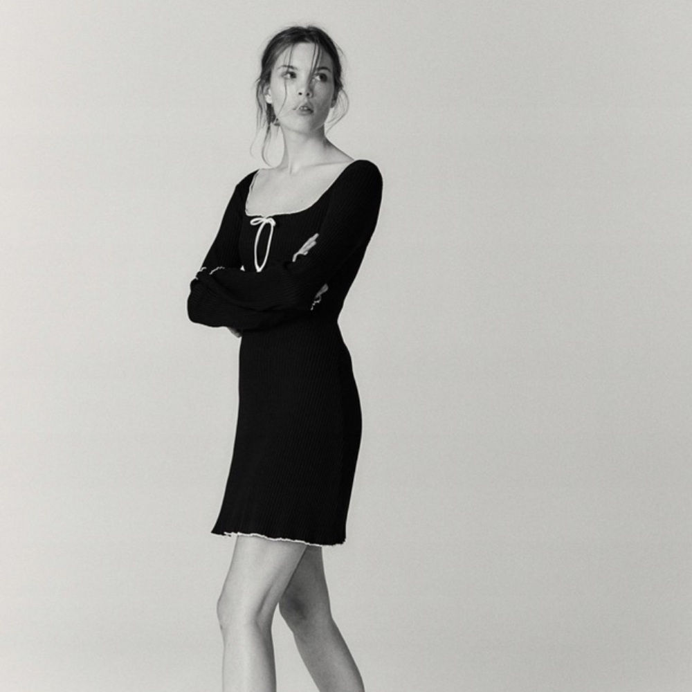 H&M black long sleeve mini jersey dress with white lace trim